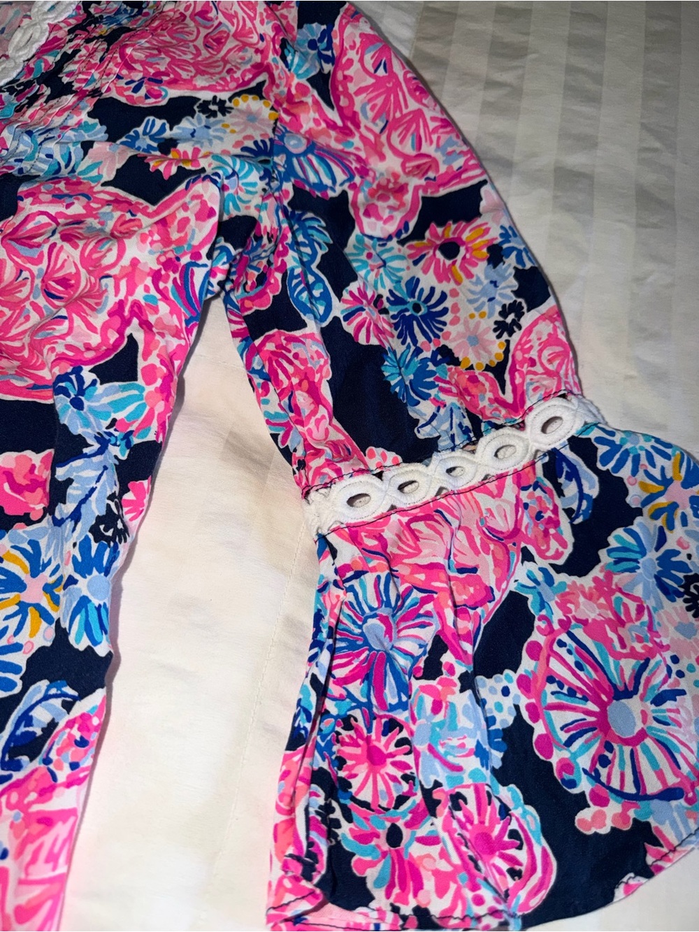 Lilly Pulitzer Hollie Tunic Top Flounce Sleeve Blooming Blue Pink Med MSRP $128 - Picture 5 of 10